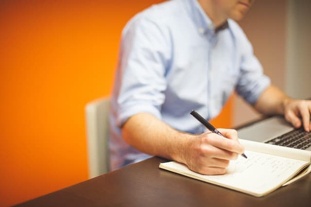 10 projets DIY pour intégrer la tech à vos loisirs créatifs